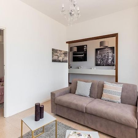 Apartamento “Casa Moderna Con Parcheggio Privato” Imola Exterior foto